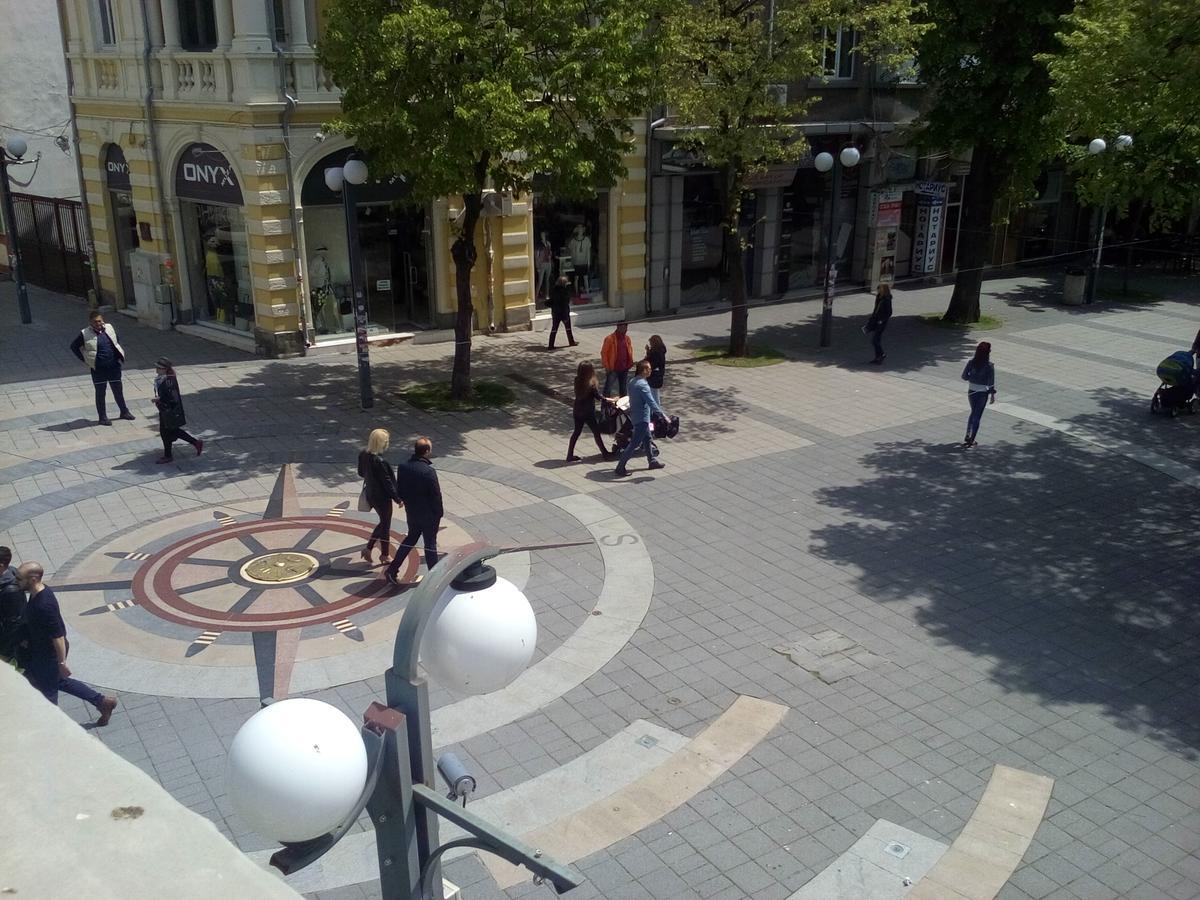 Hostel Compass Burgas Stad Buitenkant foto