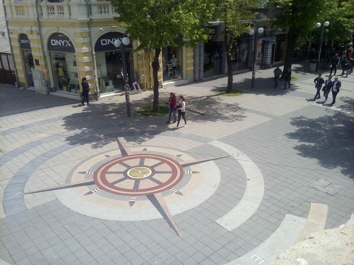 Hostel Compass Burgas Stad Buitenkant foto