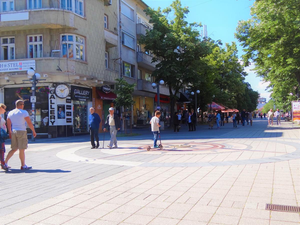 Hostel Compass Burgas Stad Buitenkant foto