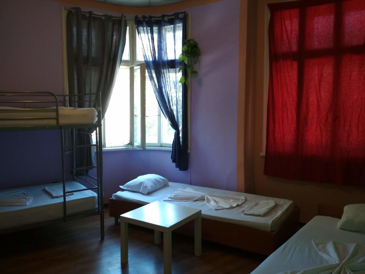 Hostel Compass Burgas Stad Buitenkant foto